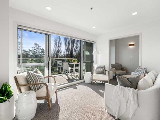 303/4 Wagener Place, Mount Albert