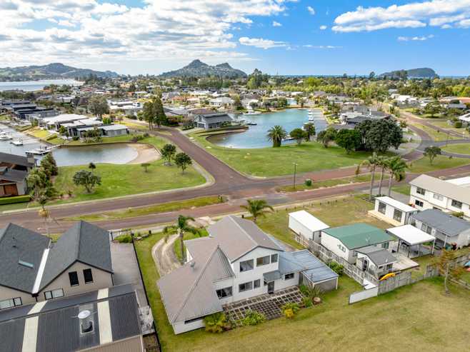 332 Waterways Parade, Pauanui