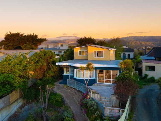 16 Falla Street, Paraparaumu Beach