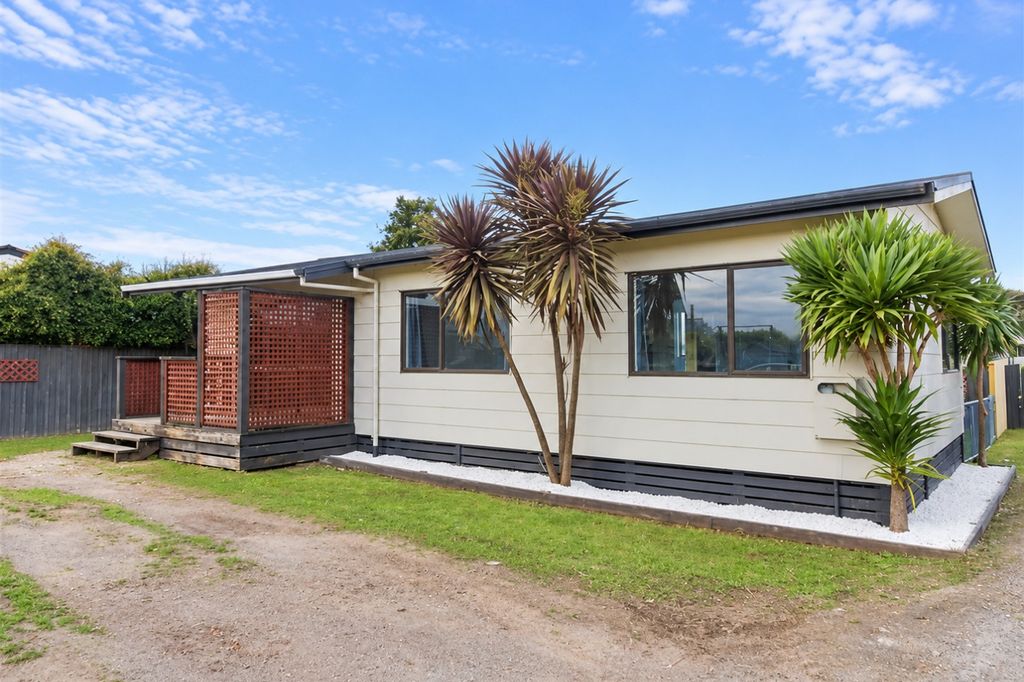 Beautifully Renovated Three-Bedroom Home in Ngongotaha! 1
