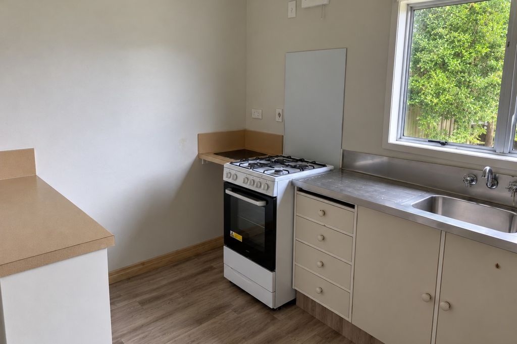 Walking Distance to town 4