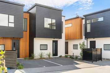 6/90 Knights Road, Hutt Central