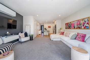 6/90 Knights Road, Hutt Central