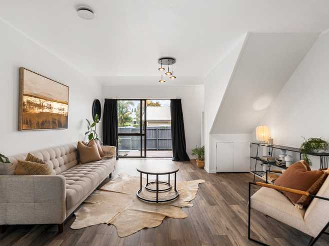 2/6 Newcastle Terrace, Mount Albert