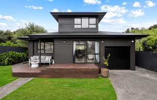 2/6 Newcastle Terrace, Mount Albert