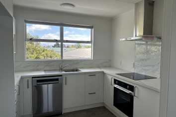 1/2  Percy Street, Blenheim Central