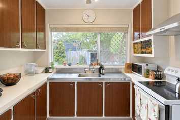 2/399 Blockhouse Bay Road, Avondale