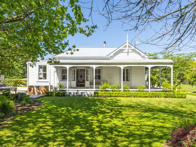 93 Oak Drive, Wairakei
