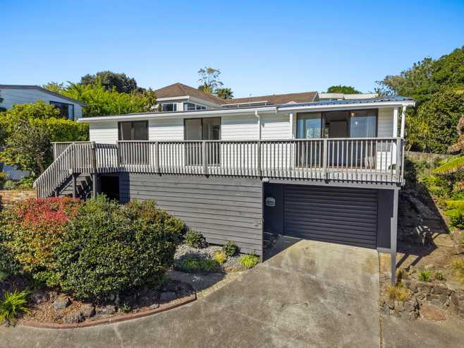 2/32 Kenneth Hopper Place, Manly
