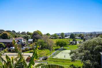 2/32 Kenneth Hopper Place, Manly