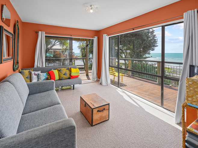 10 Cathedral Road, Gore Bay