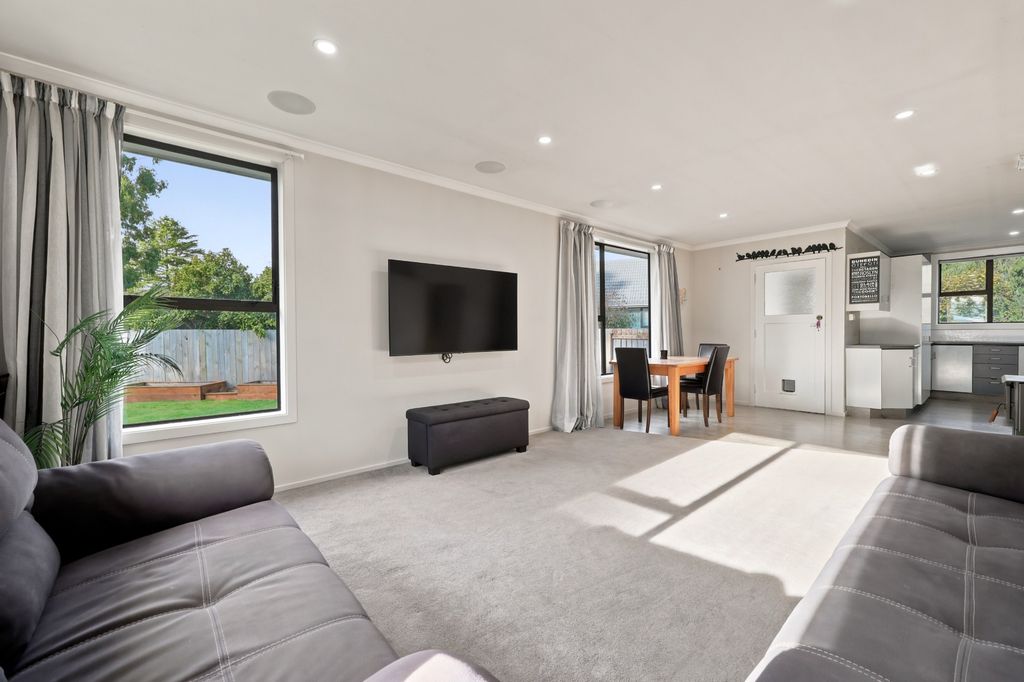 Private and sunny family home in a quiet cul-de-sac in Mosgiel 5