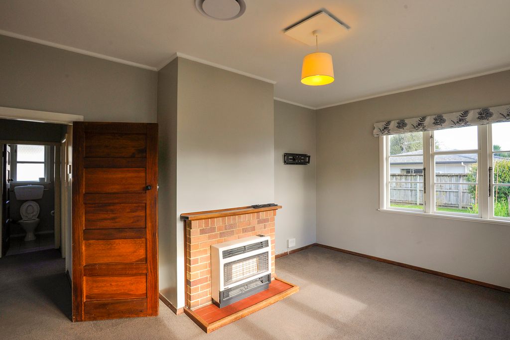 Classic Kiwi Home with Space Inside and Out 5