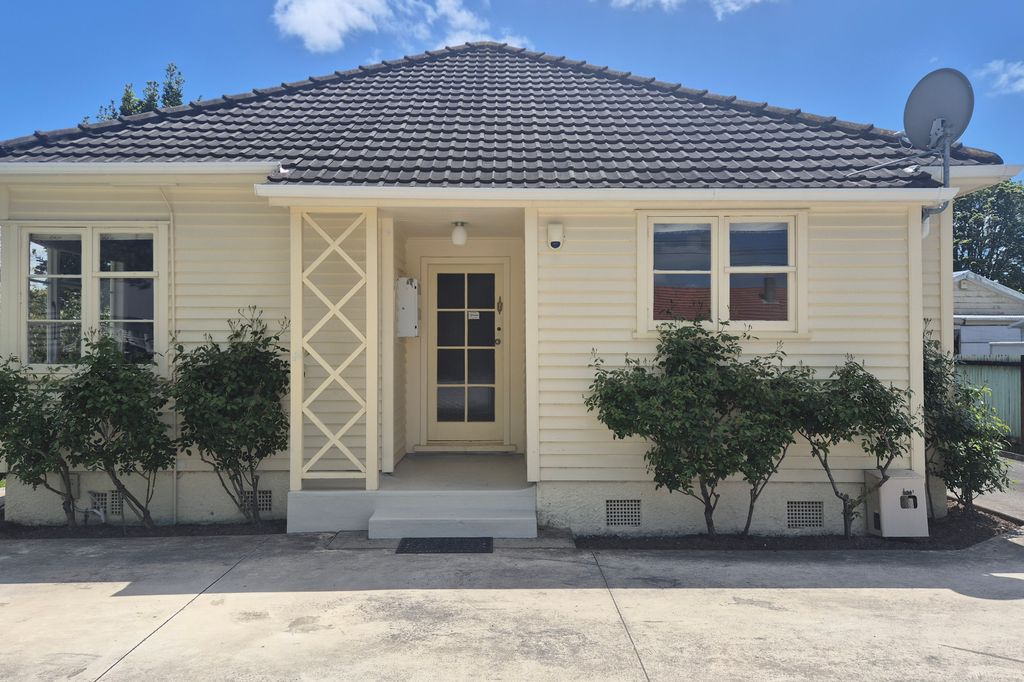 Classic Kiwi Home with Space Inside and Out 2