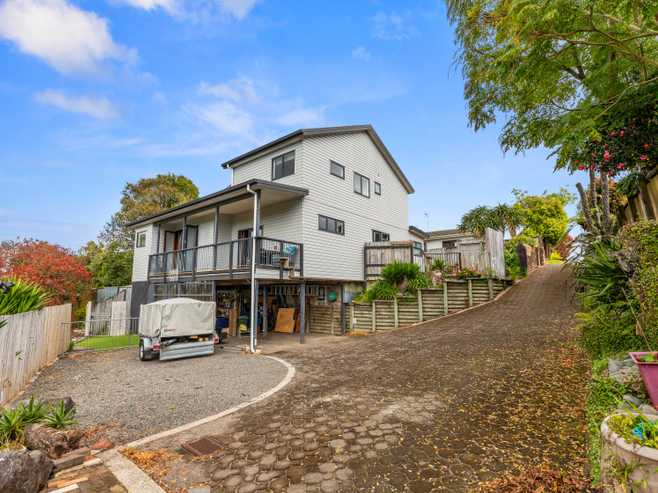 10 Lochinvar Place, Hairini