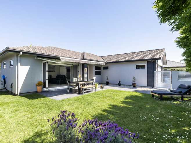 4 Waitaki Way, Poraiti