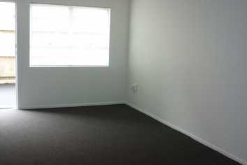 2/5 Richmond Street, Hamilton Central