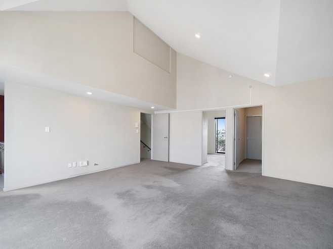 33V New North Road, Eden Terrace