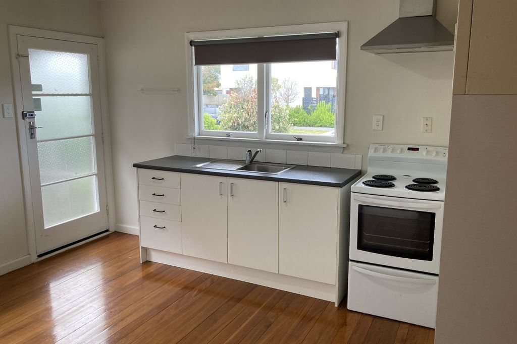 Two bedroom Unit - single garage 3