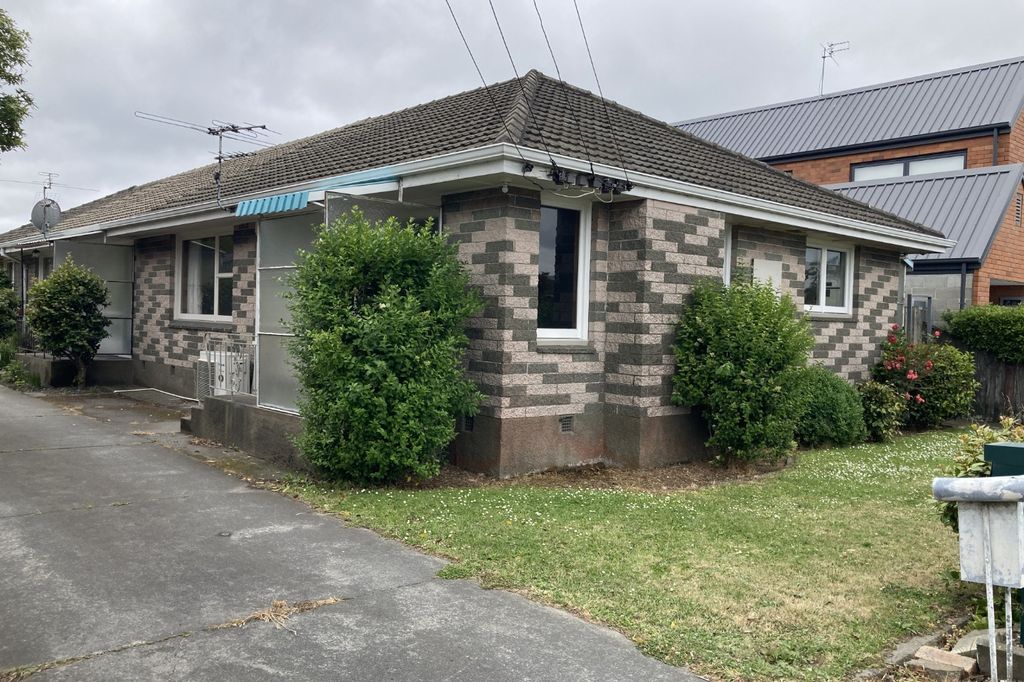 Two bedroom Unit - single garage 1