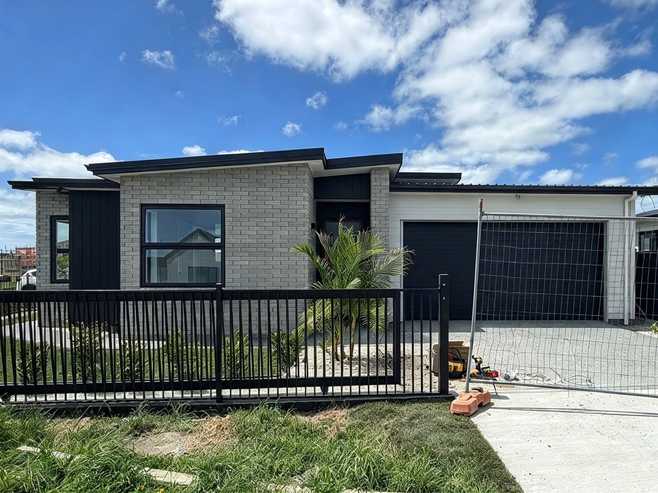 6 Rillside Crescent, Milldale
