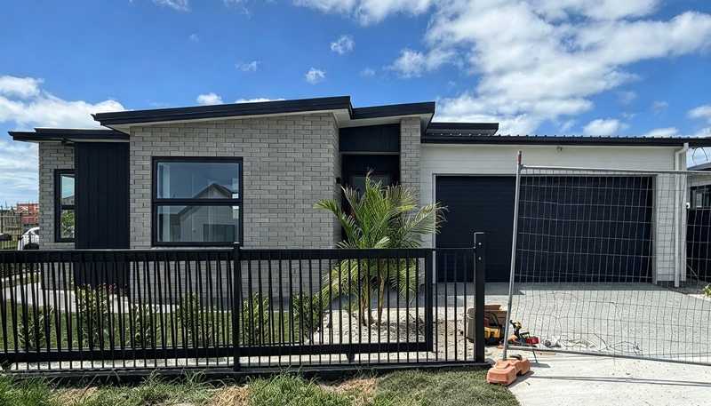6 Rillside Crescent, Milldale