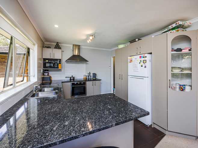 12 Prado Drive, Pukekohe