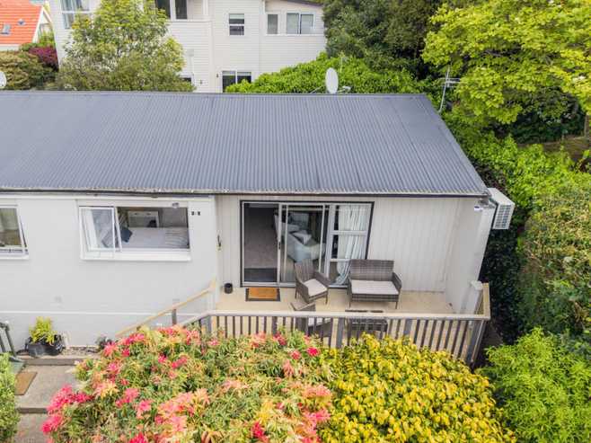 18D Garfield Ave, Roslyn
