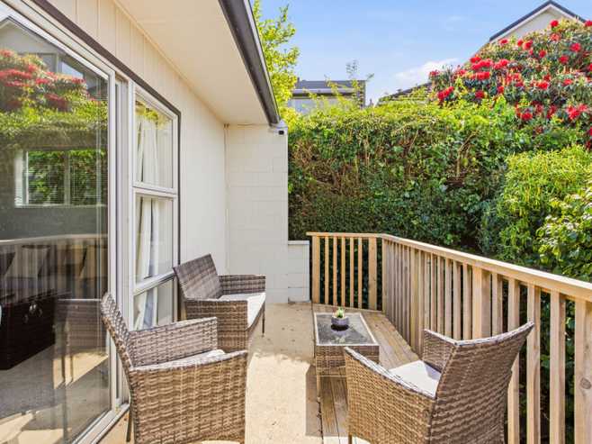 18D Garfield Ave, Roslyn