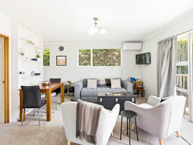 18D Garfield Ave, Roslyn