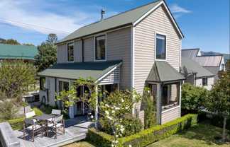 29 Rue Benoit, Akaroa