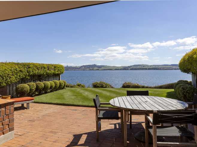 4/287 Lake Terrace, Two Mile Bay