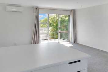 6/15 Queen Mary Avenue, New Lynn
