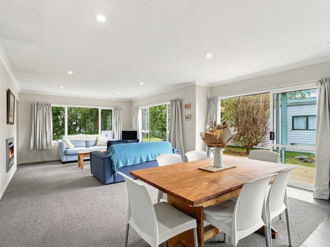 2/38 Kinloch Road, Kinloch