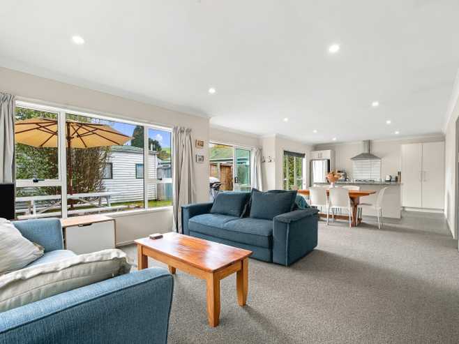 2/38 Kinloch Road, Kinloch