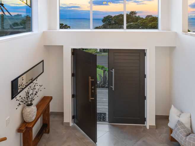 25 Whitby Crescent, Mairangi Bay