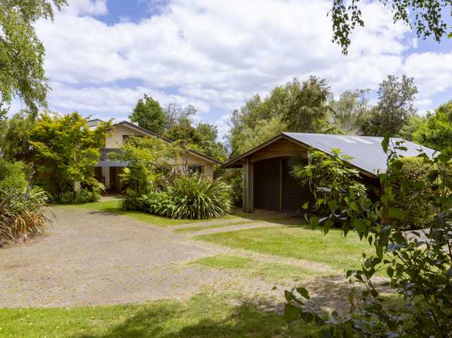 194 and 196 State Highway One, Waitahanui