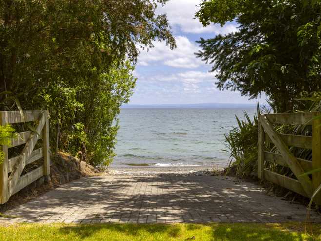 194 and 196 State Highway One, Waitahanui