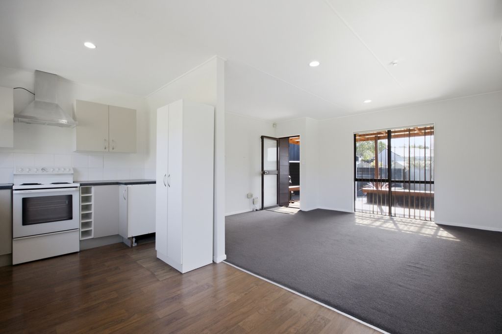 Modern and bright home 4