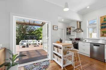 63 Tirangi Road, Rongotai