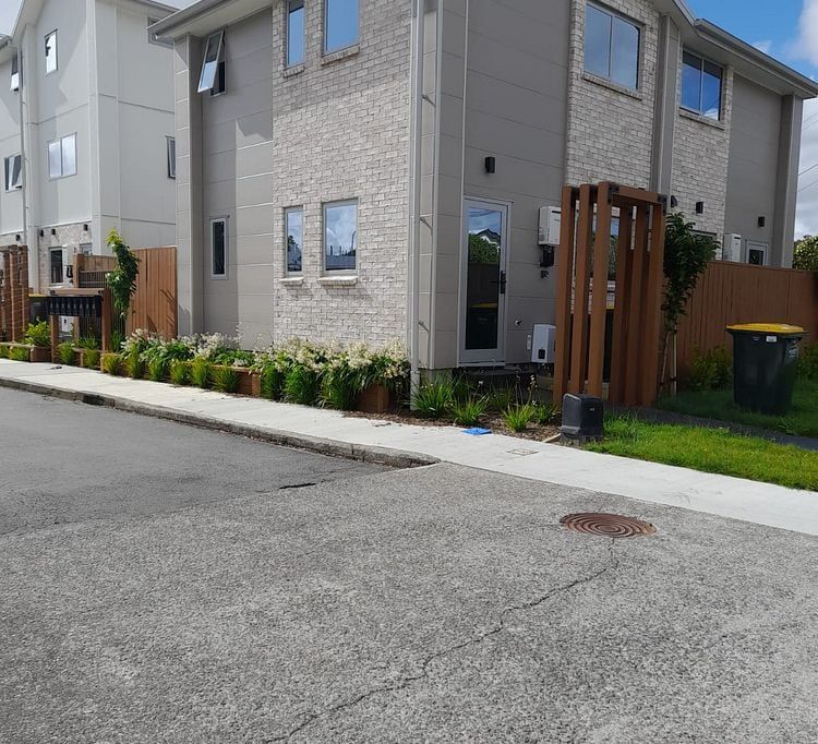 1 Spacious Bedroom Townhouse 2