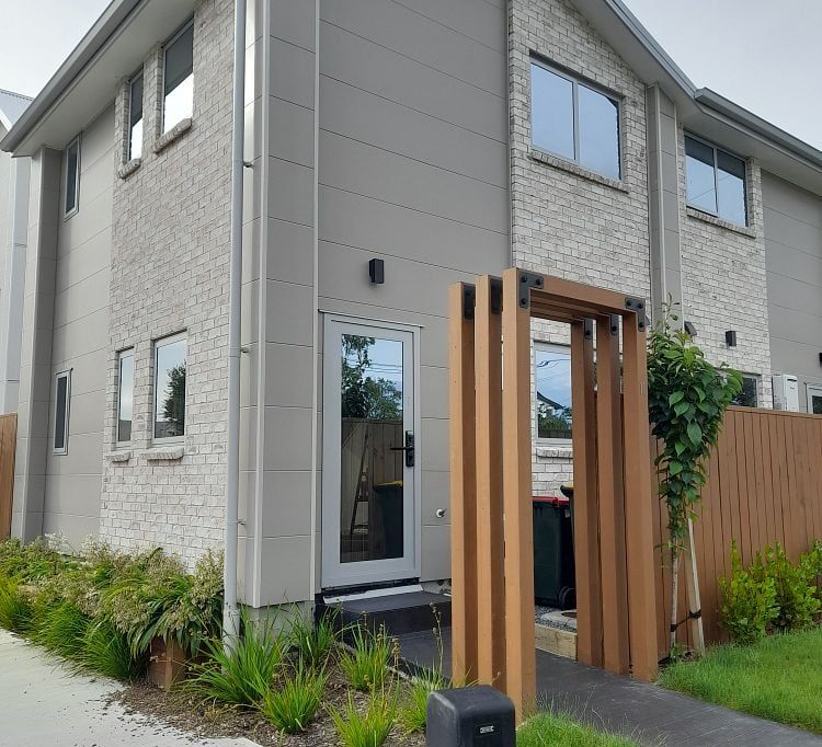 1 Spacious Bedroom Townhouse 1