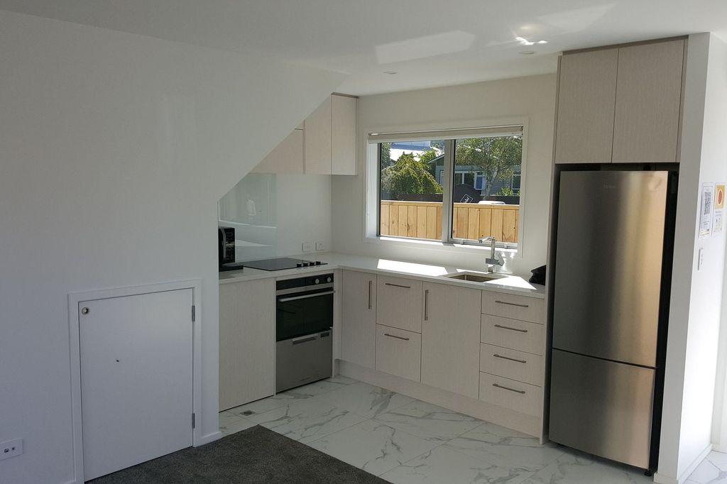 1 Spacious Bedroom Townhouse 5