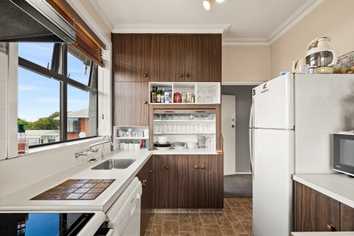 106 Helensburgh Road, Halfway Bush