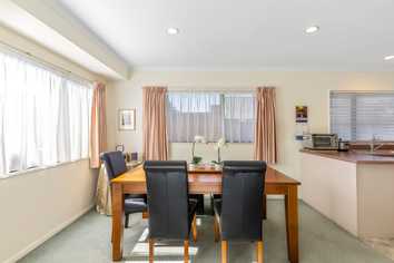 75/42e Main Road, Tawa