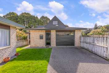 75/42e Main Road, Tawa
