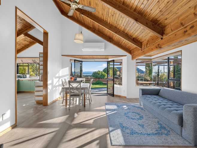 102 Brooklands Road, Atawhai