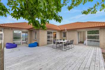 46 Summerland Drive, Henderson