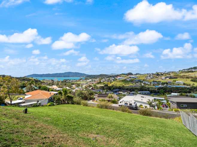 5 Hibiscus Avenue, Cable Bay