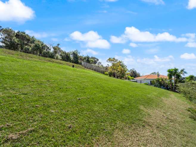 5 Hibiscus Avenue, Cable Bay